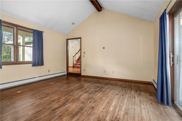 5 Lincoln Drive, North Smithfield, RI 02896