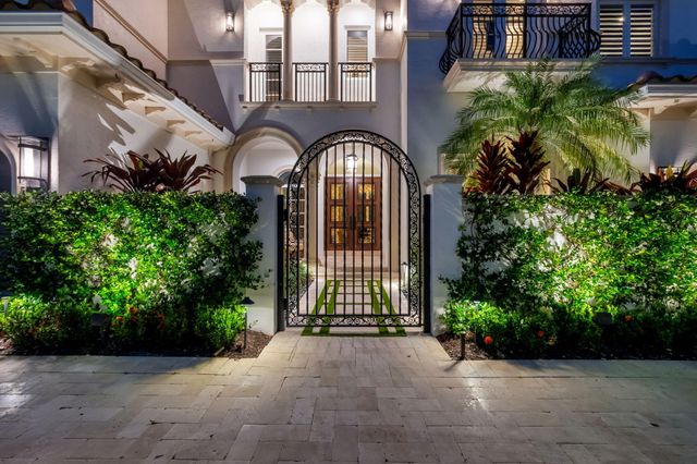 9471 Bridgebrook Drive, Boca Raton, FL 33496