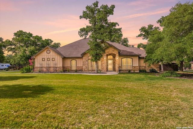 133 Copper Creek Dr, La Vernia, TX 78121