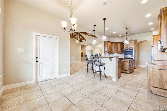 133 Copper Creek Dr, La Vernia, TX 78121
