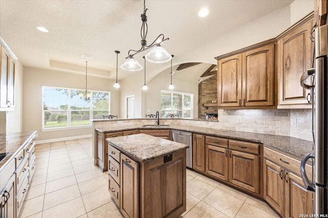 133 Copper Creek Dr, La Vernia, TX 78121
