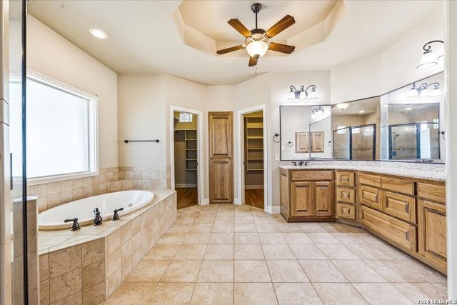 133 Copper Creek Dr, La Vernia, TX 78121