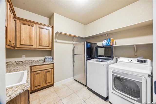 133 Copper Creek Dr, La Vernia, TX 78121