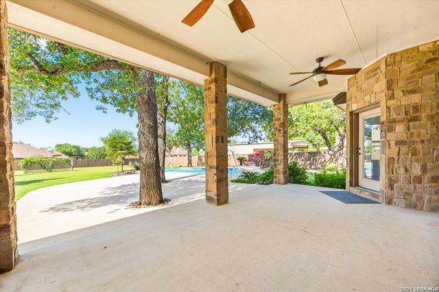 133 Copper Creek Dr, La Vernia, TX 78121