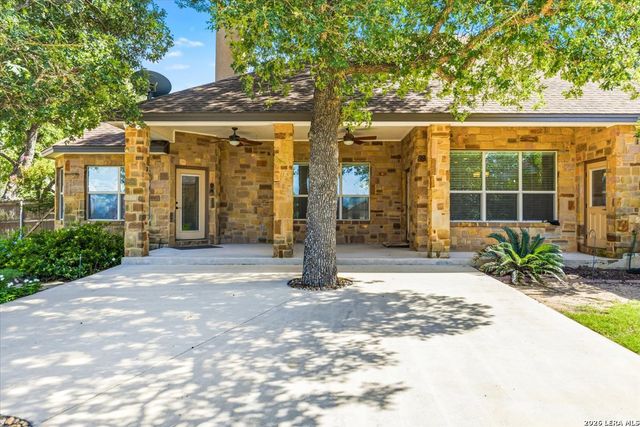 133 Copper Creek Dr, La Vernia, TX 78121