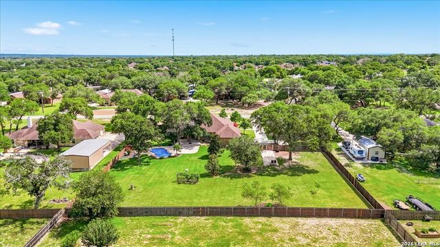 133 Copper Creek Dr, La Vernia, TX 78121