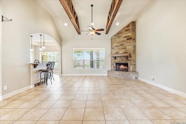 133 Copper Creek Dr, La Vernia, TX 78121
