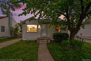 7921 Jackson Street, Taylor, MI 48180