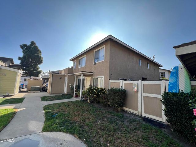 1220 W Hull Place, Oxnard, CA 93030