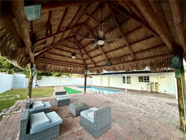 19730 NW 3rd Ct, Miami Gardens, FL 33169