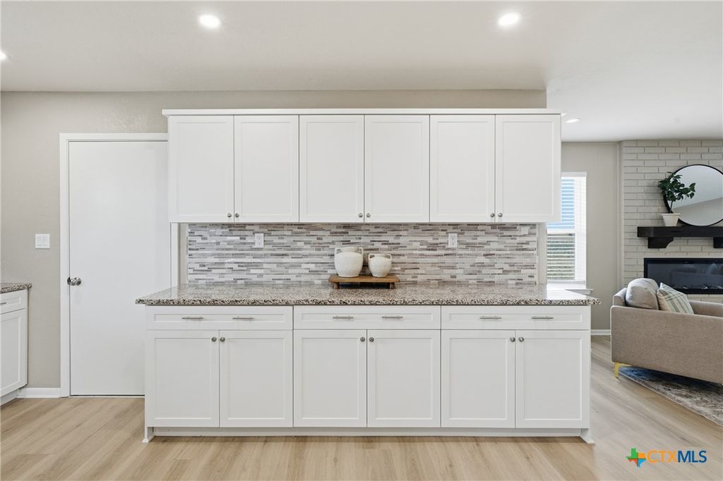 Image 13 of property listing at 6950 Stallion Road, Temple, TX 76501