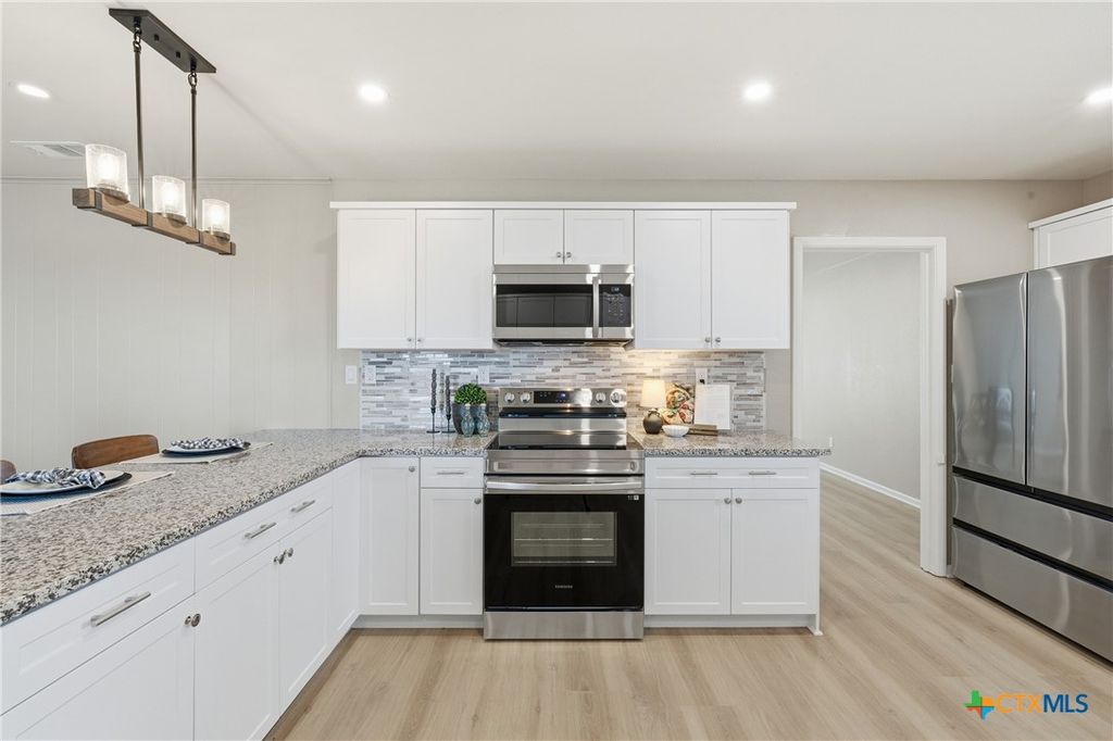 Image 14 of property listing at 6950 Stallion Road, Temple, TX 76501