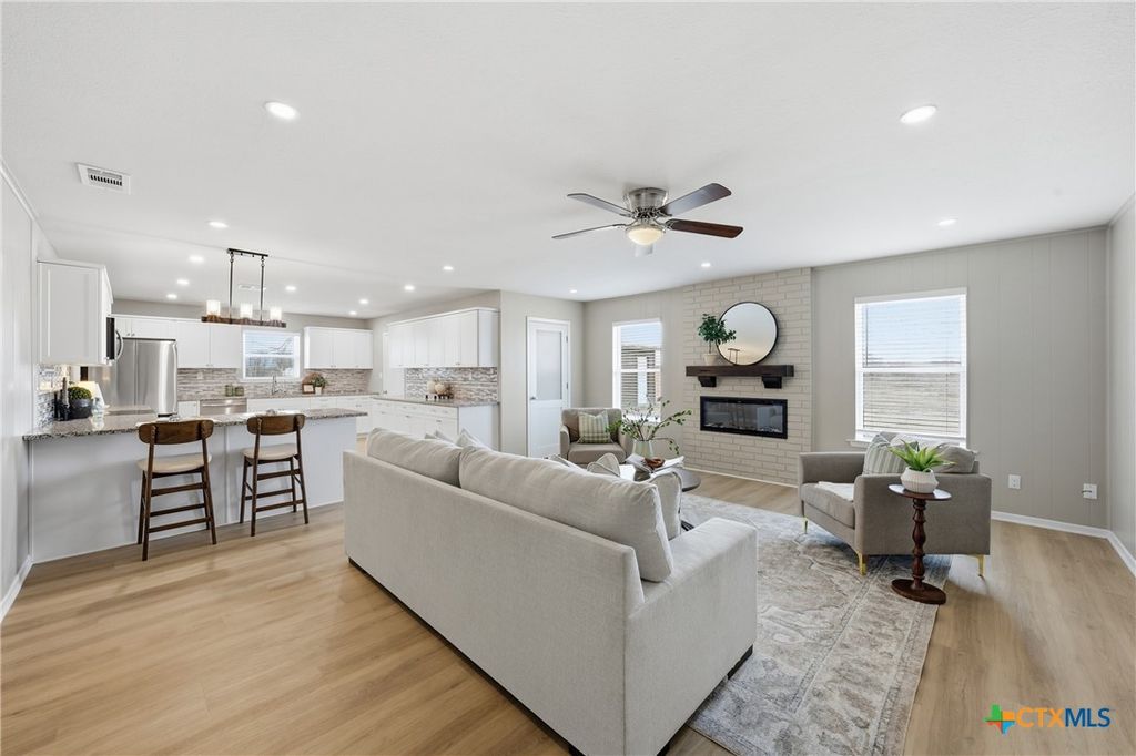 Image 7 of property listing at 6950 Stallion Road, Temple, TX 76501