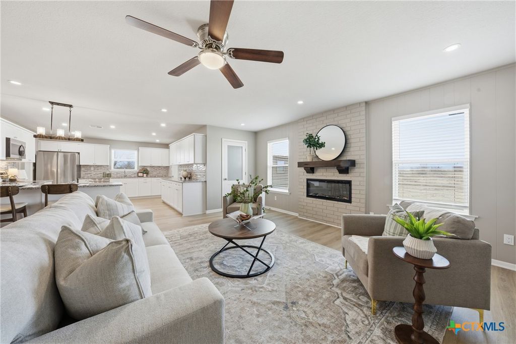 Image 8 of property listing at 6950 Stallion Road, Temple, TX 76501