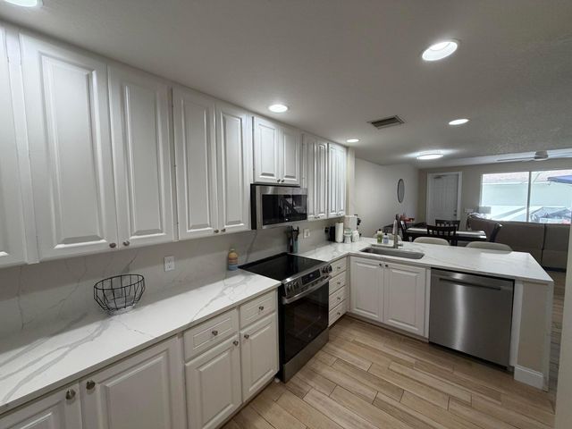 223 Soriano Drive, Jupiter, FL 33458