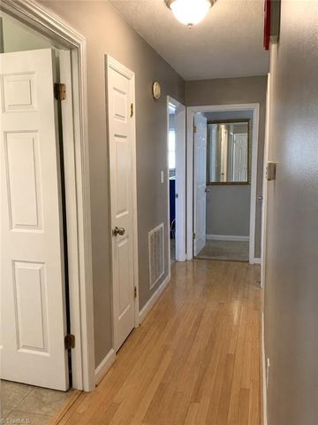 529 Carolina Avenue N, Statesville, NC 28677