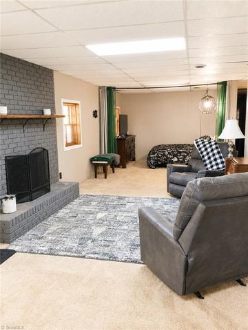 529 Carolina Avenue N, Statesville, NC 28677