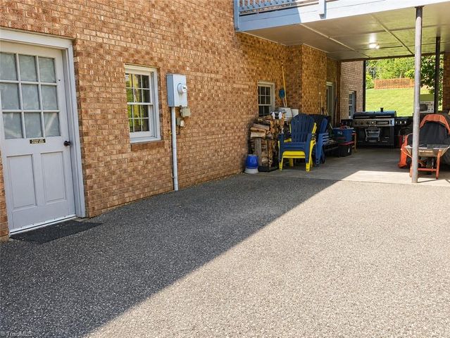529 Carolina Avenue N, Statesville, NC 28677