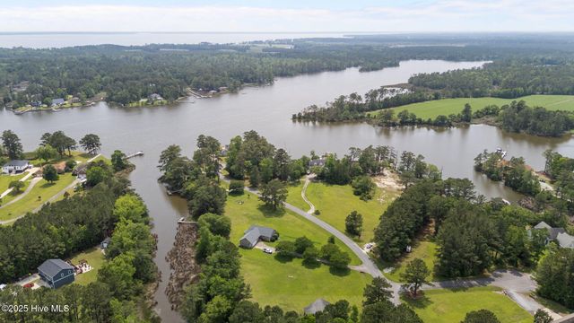 9333 Doris Drive, Oriental, NC 28571
