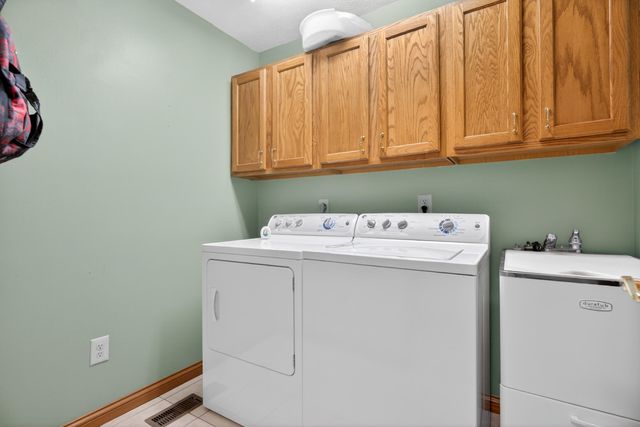 1665 Marby Drive 1665 Marby Drive, Troy, OH 45373