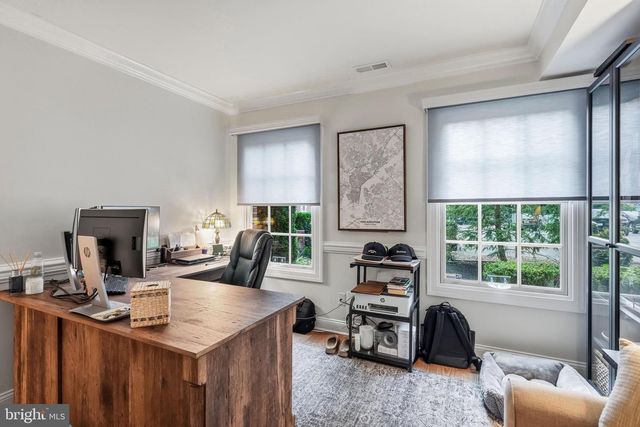 8 WASHINGTON AVE, Haddonfield, NJ 08033