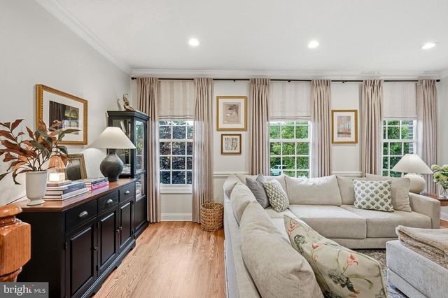 8 WASHINGTON AVE, Haddonfield, NJ 08033