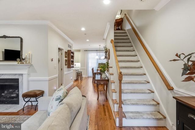 8 WASHINGTON AVE, Haddonfield, NJ 08033