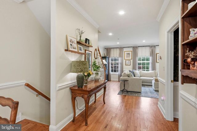 8 WASHINGTON AVE, Haddonfield, NJ 08033