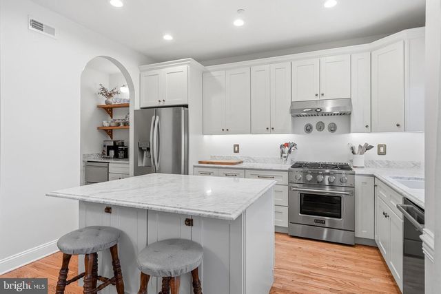 8 WASHINGTON AVE, Haddonfield, NJ 08033