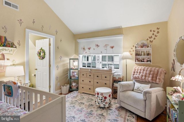 8 WASHINGTON AVE, Haddonfield, NJ 08033
