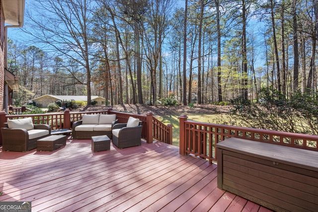 125 Lost Lake Road, Carrollton, GA 30116