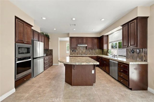 31538 Whitefield Court, Murrieta, CA 92563