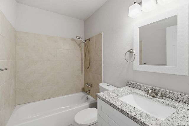 9743 Cylburn, Converse, TX 78109