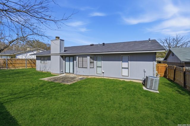 9743 Cylburn, Converse, TX 78109