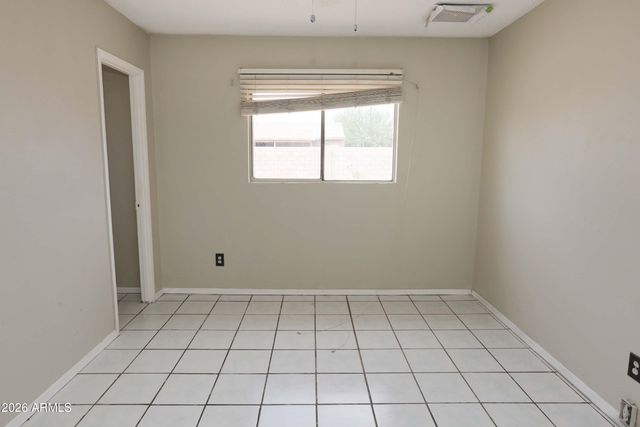 6902 W WOLF Street, Phoenix, AZ 85033