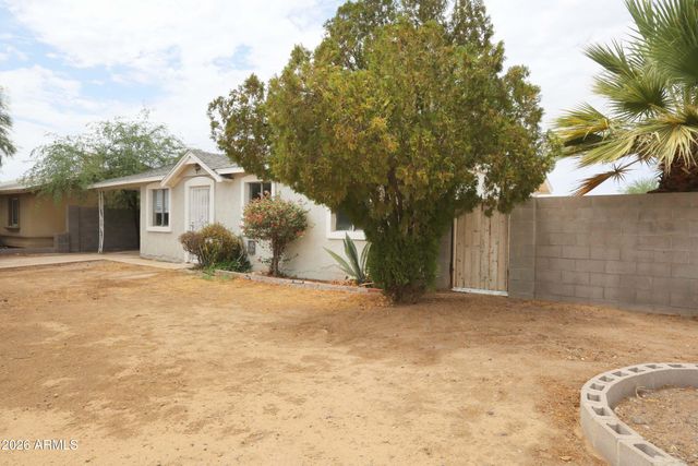 6902 W WOLF Street, Phoenix, AZ 85033