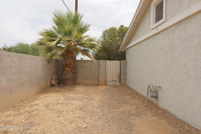 6902 W WOLF Street, Phoenix, AZ 85033
