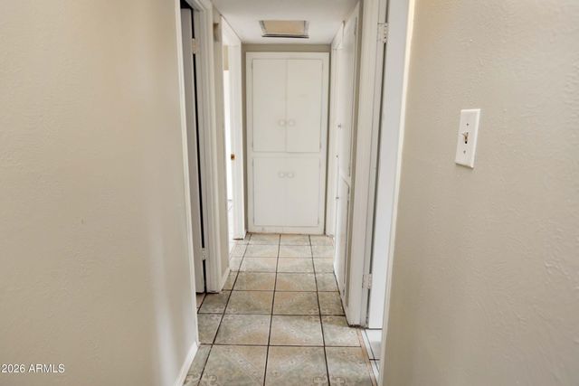 6902 W WOLF Street, Phoenix, AZ 85033