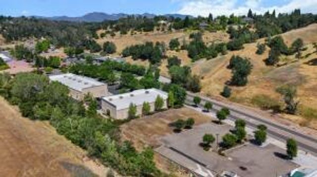 1882 Buenaventura Boulevard, Redding, CA 96001