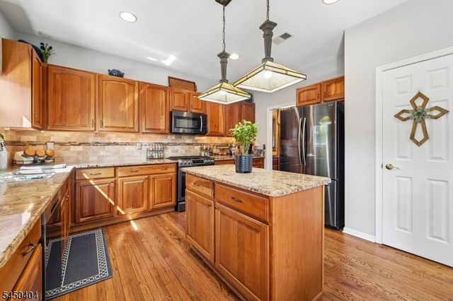 43 Alvin Sloan Ave, Washington Boro, NJ 07882
