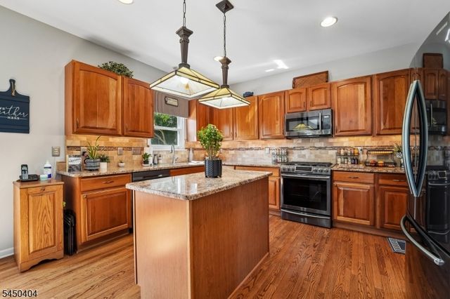43 Alvin Sloan Ave, Washington Boro, NJ 07882
