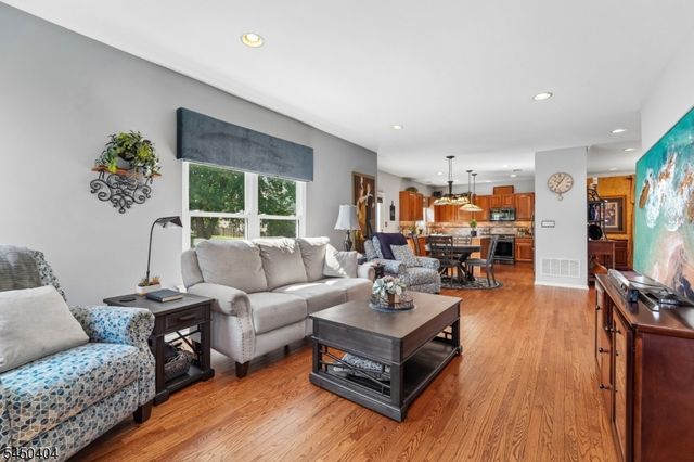 43 Alvin Sloan Ave, Washington Boro, NJ 07882