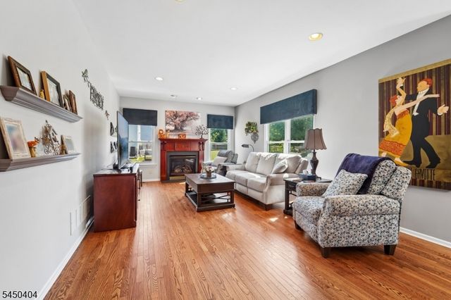 43 Alvin Sloan Ave, Washington Boro, NJ 07882