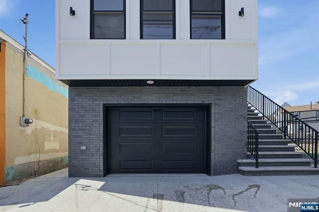 54 Pennsylvania Avenue, Newark, NJ 07114