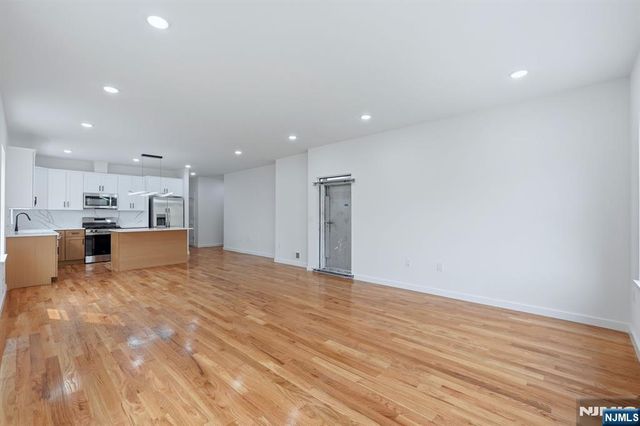 54 Pennsylvania Avenue, Newark, NJ 07114