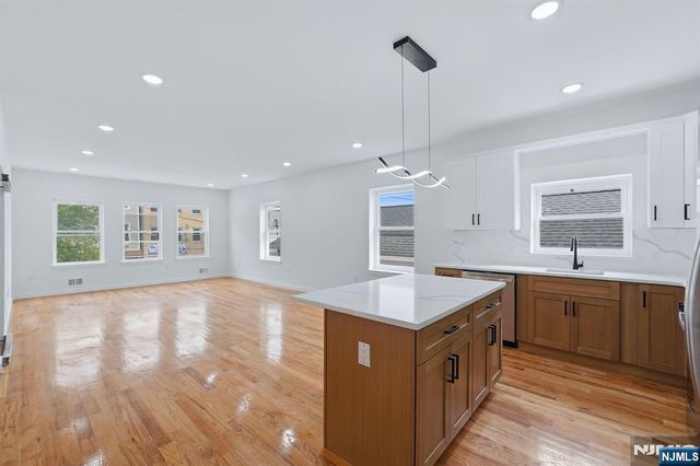 54 Pennsylvania Avenue, Newark, NJ 07114