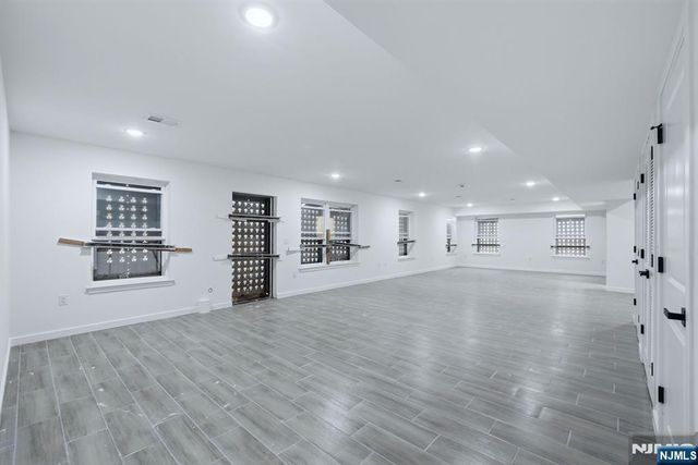 54 Pennsylvania Avenue, Newark, NJ 07114