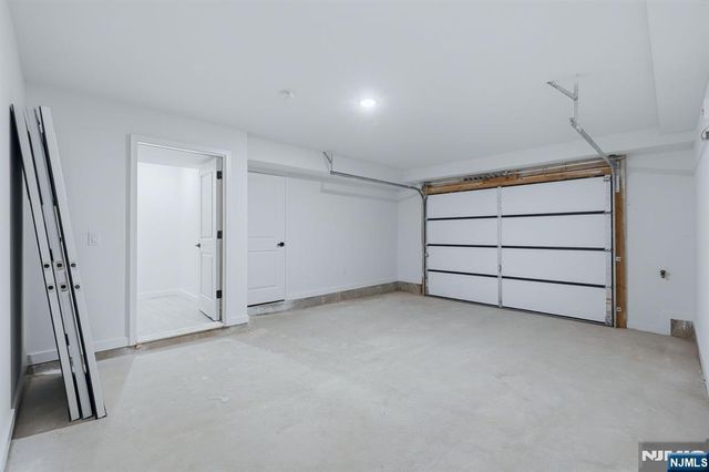 54 Pennsylvania Avenue, Newark, NJ 07114