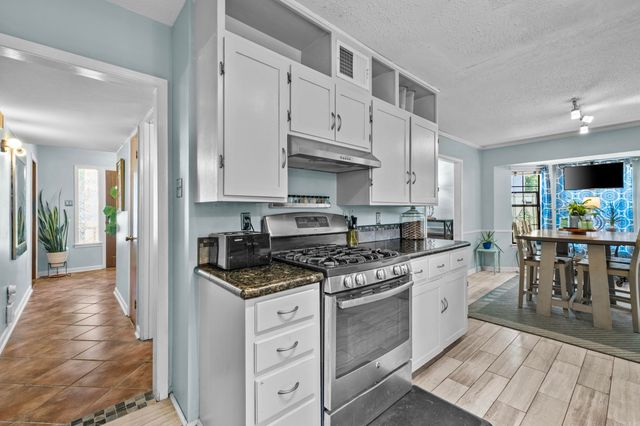 9 Wellington Court, Little Rock, AR 72227