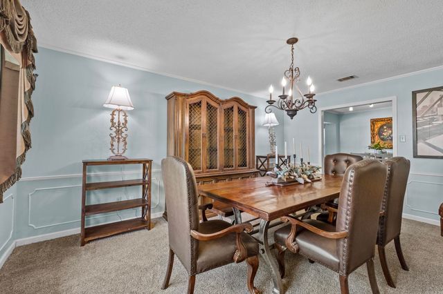 9 Wellington Court, Little Rock, AR 72227